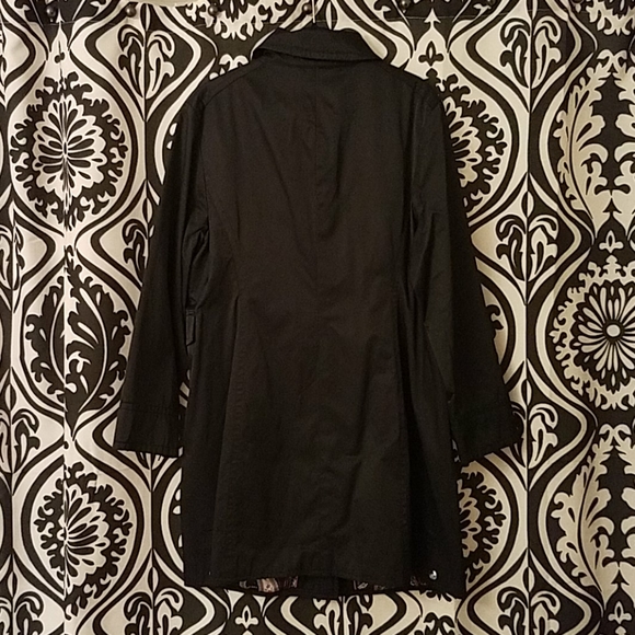 Black raincoat - Picture 2 of 4